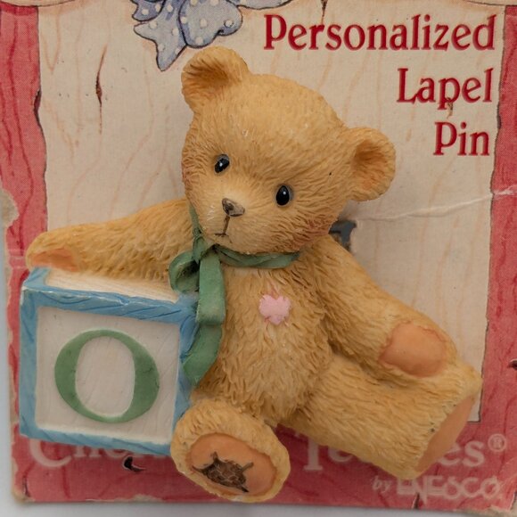 Cherished Teddies Letter "O" Personalized Lapel Pin (2032970) 1996 - Picture 2 of 5